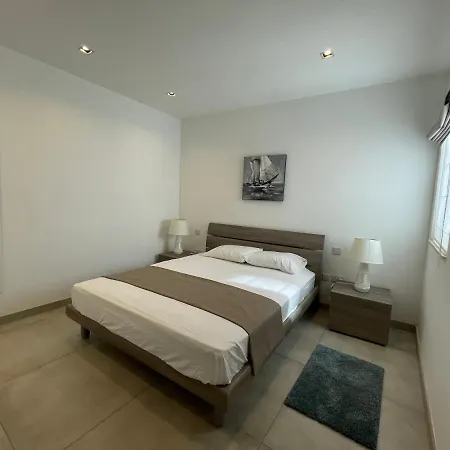 דירה Luxury Living