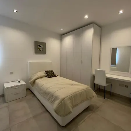 Lägenhet Luxury Living